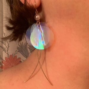 5/$30! MIX & MATCH! ICING Iridescent “Bubbles” Goldtone Earrings!